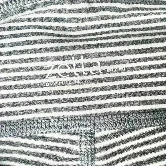 Zella Women’s Cropped Striped Workout Capri Great condition! Size Medium - Picture 9 of 9